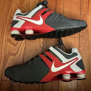 Men’s NIKE shocks **NEVER WORN**